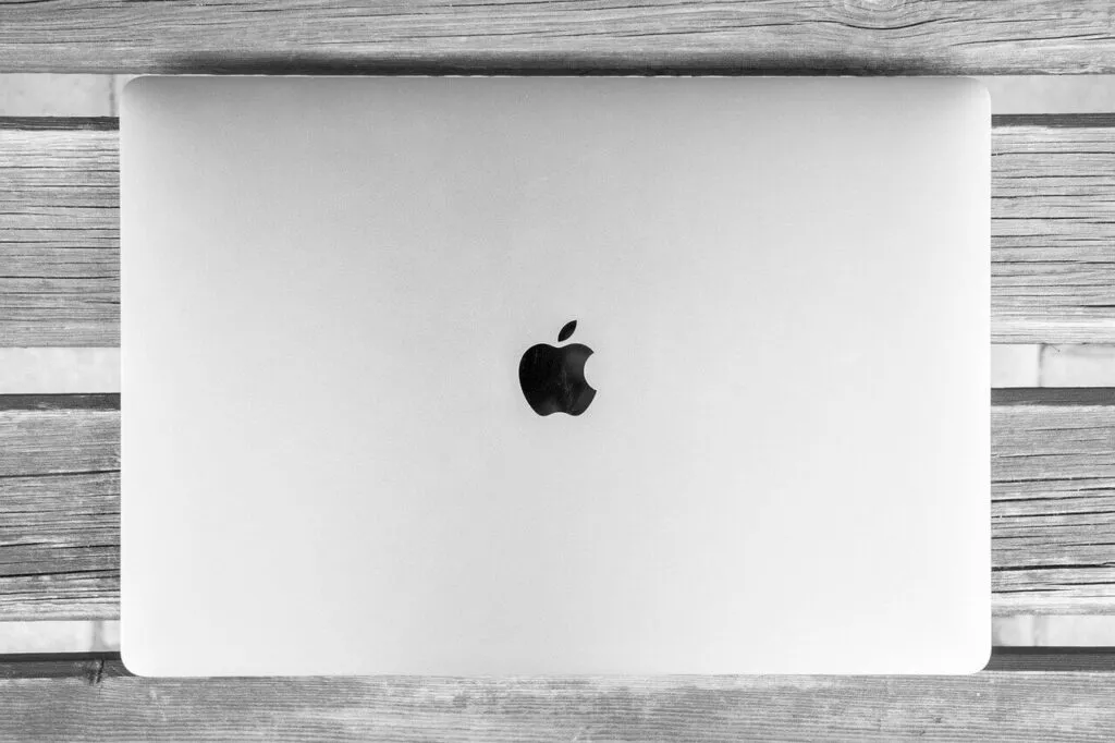 macbook 1024x682